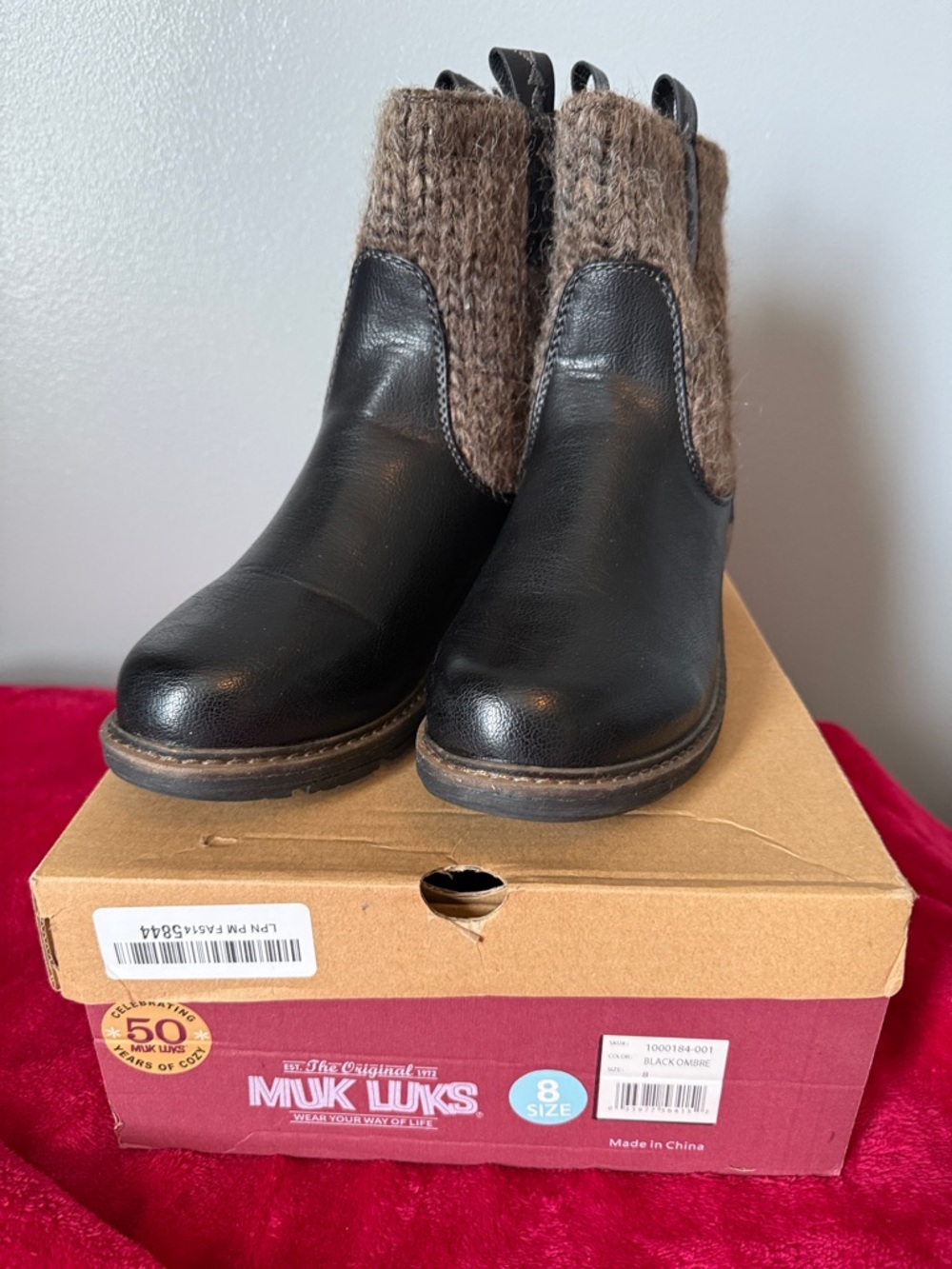 Muk Luks
Women's Black Ombré Leather Ankle Boots with Brown Knit Cuff - Picture 5 of 5